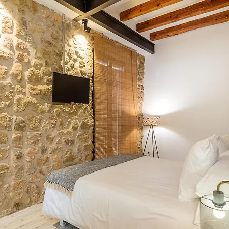 La Casa Del Miracle, Πανσιόν 3*