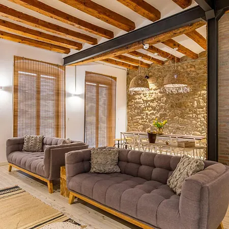 La Casa Del Miracle, Πανσιόν 3*