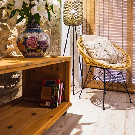 La Casa Del Miracle, Pensión 3*